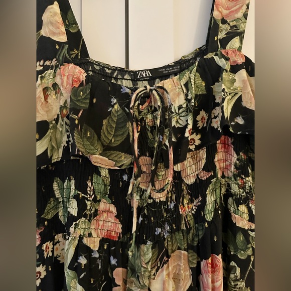 Zara black floral dress with gold flecks - Size XS - Picture 3 of 5